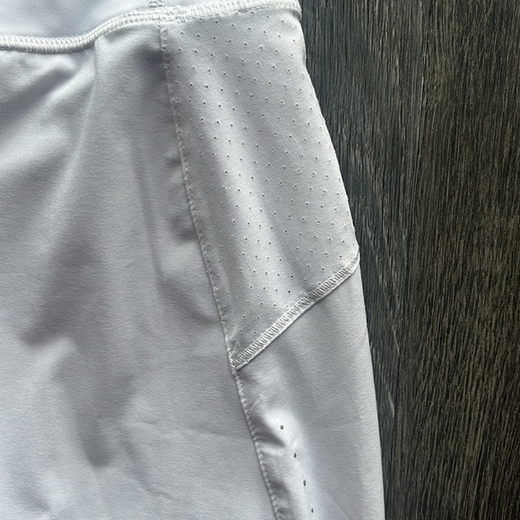 Athleta Run With It 16” Skort | White | Size S - Picture 2 of 5
